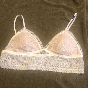 NWT Victoria’s Secret bralette, cream, size L